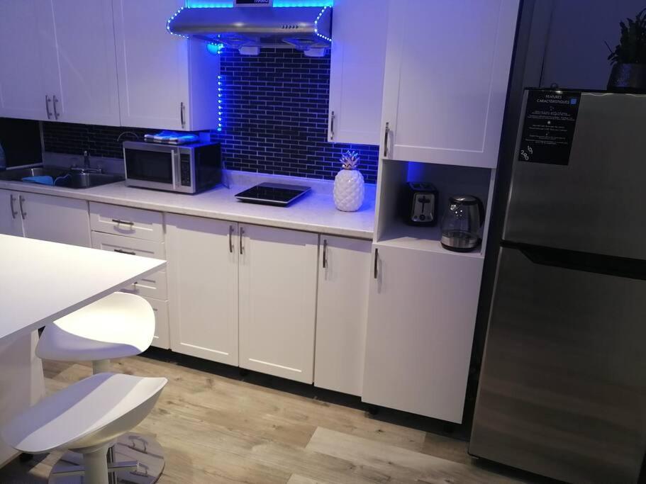 Apartamento Cozy Nest Basement Unit Hamilton Exterior foto